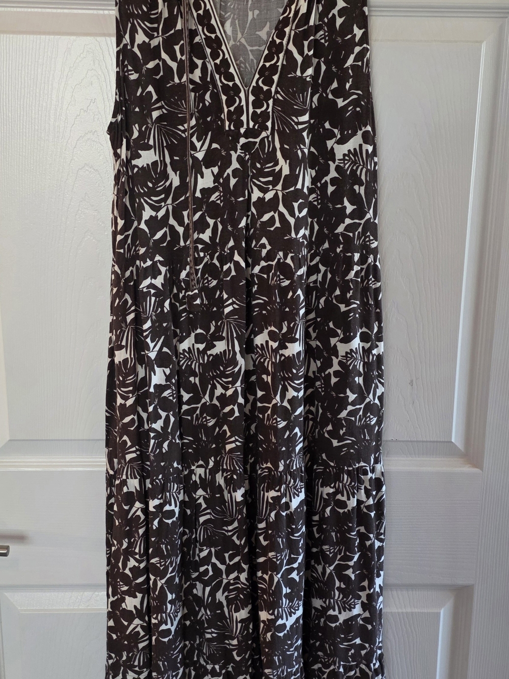 Max Studio Women's Brown & White Floral Sleeveless Maxi Dress
